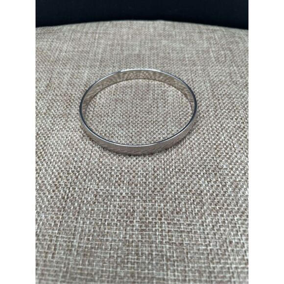 Vintage Monet Silvertone Diamond Cut Bangle Bracelet - Picture 3 of 9